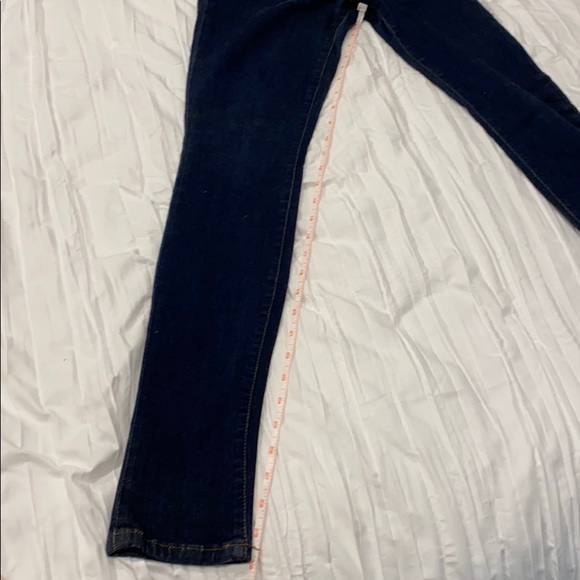 Joe’s Jeans The Skinny mid rise dark wash - Picture 5 of 7